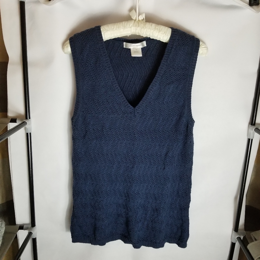 Ellen Tracy small navy blue sweater vest